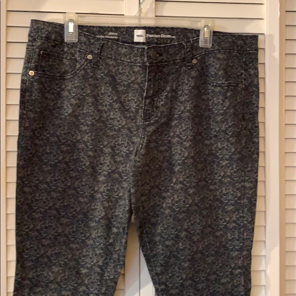 Size 16 Patterned Skinny Jeans